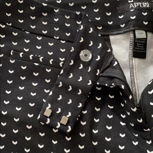 APT. 9 Women's Capri Pants 10P Black White Geometric Print Stretch Comfort Chic - Picture 7 of 8